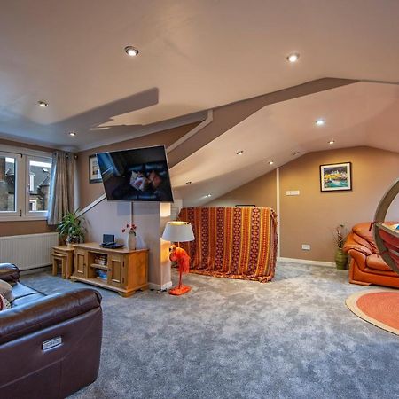 Premium 2Nd Floor 2 Bed Apt Sleeps 4 Adults In Oban Town Kültér fotó