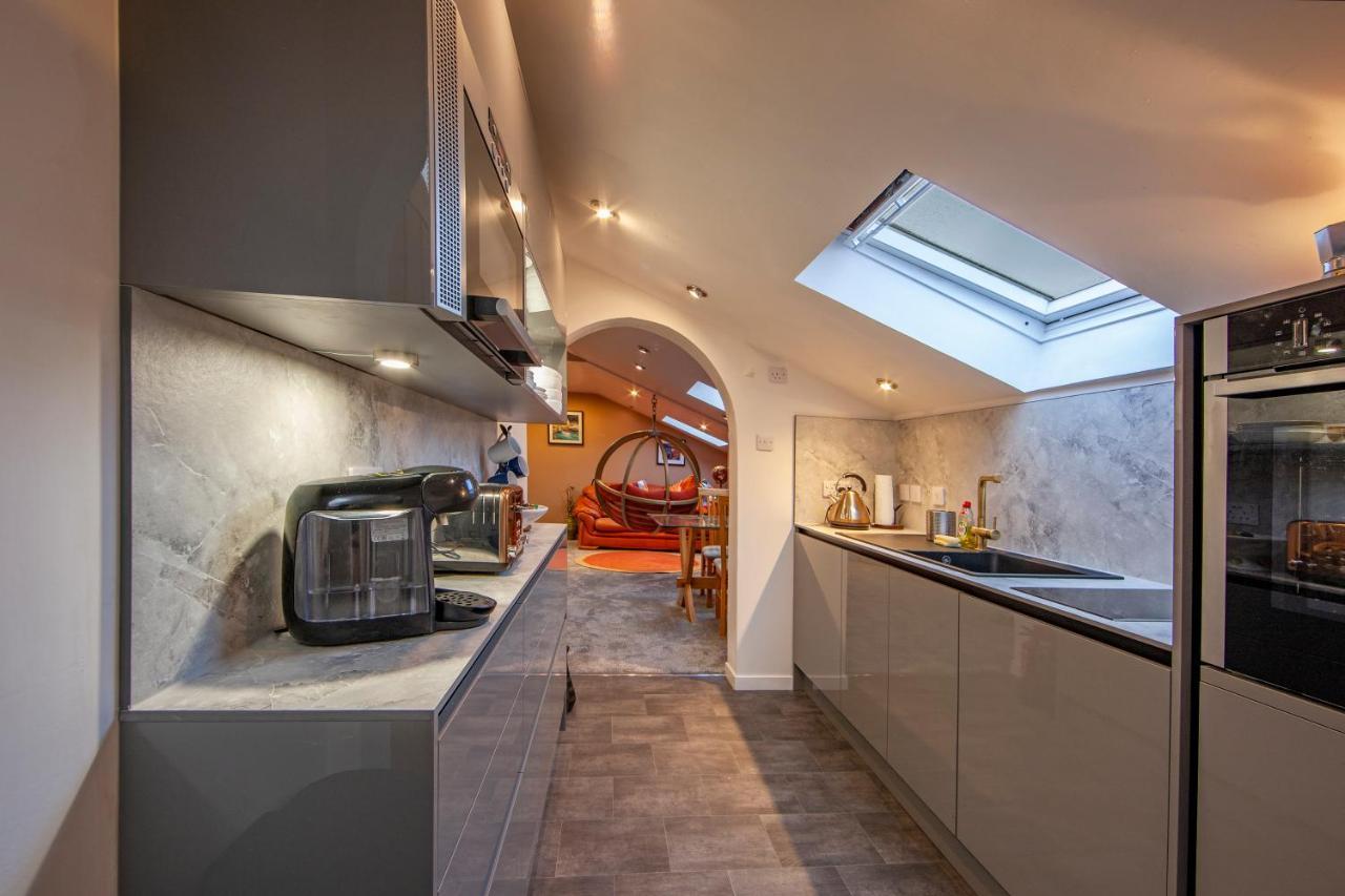 Premium 2Nd Floor 2 Bed Apt Sleeps 4 Adults In Oban Town Kültér fotó