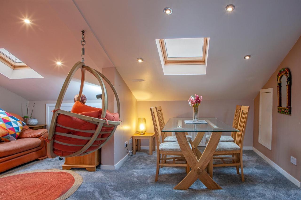 Premium 2Nd Floor 2 Bed Apt Sleeps 4 Adults In Oban Town Kültér fotó