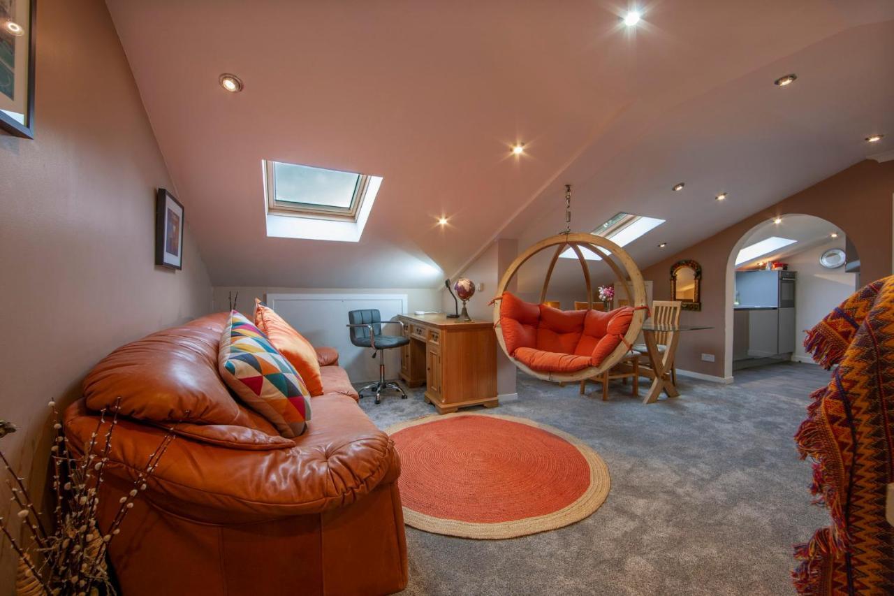 Premium 2Nd Floor 2 Bed Apt Sleeps 4 Adults In Oban Town Kültér fotó